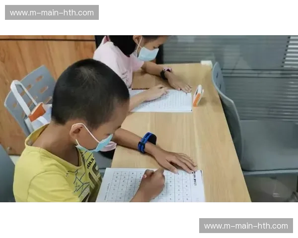 聚焦:青少年训练营中攻防技巧教学 聚焦:青少年训练营中攻防技巧教学